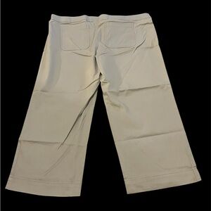 Isabel Maternity by Ingrid & Isabel Cream Capris